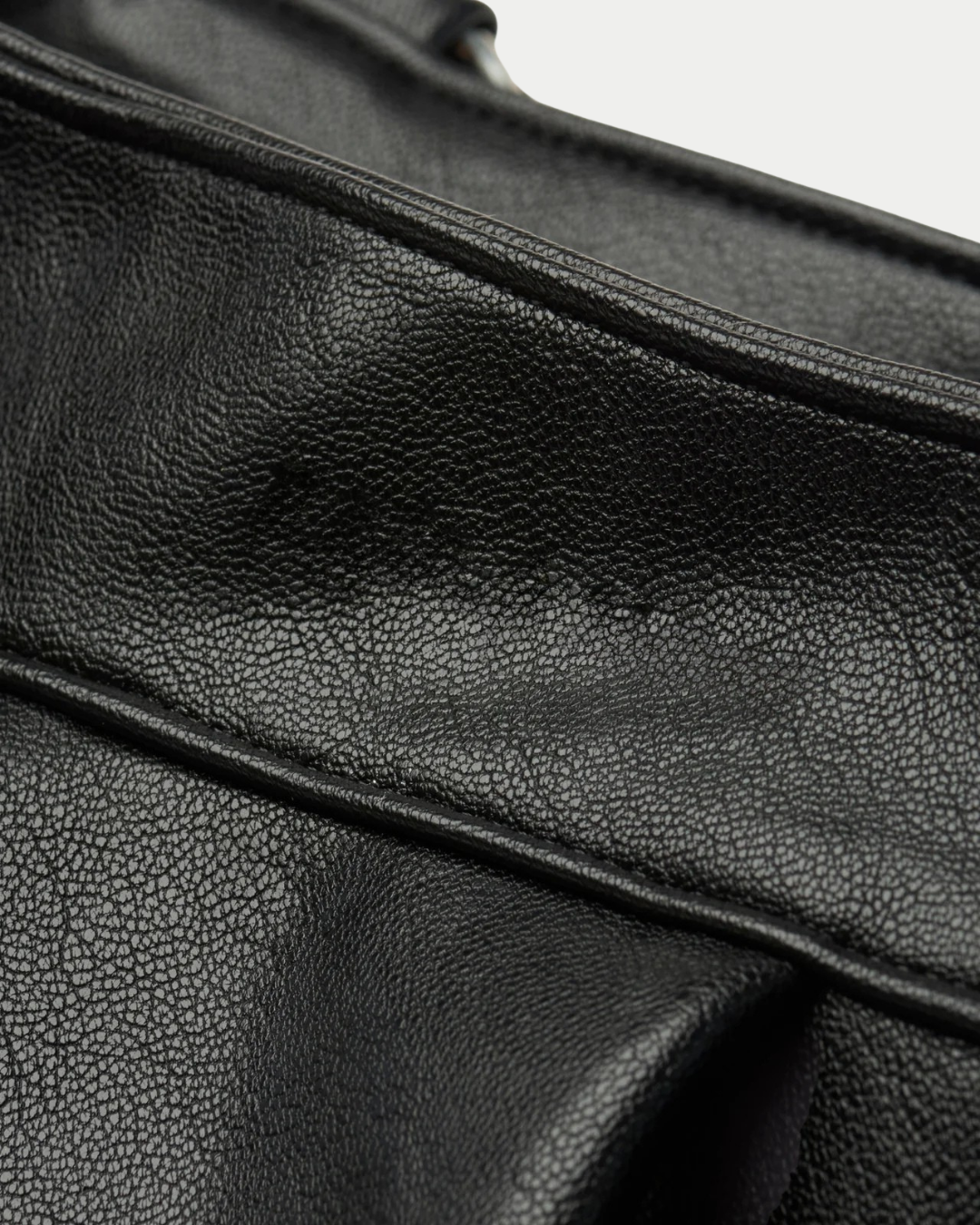 Helena Schultertasche – handgearbeitet
