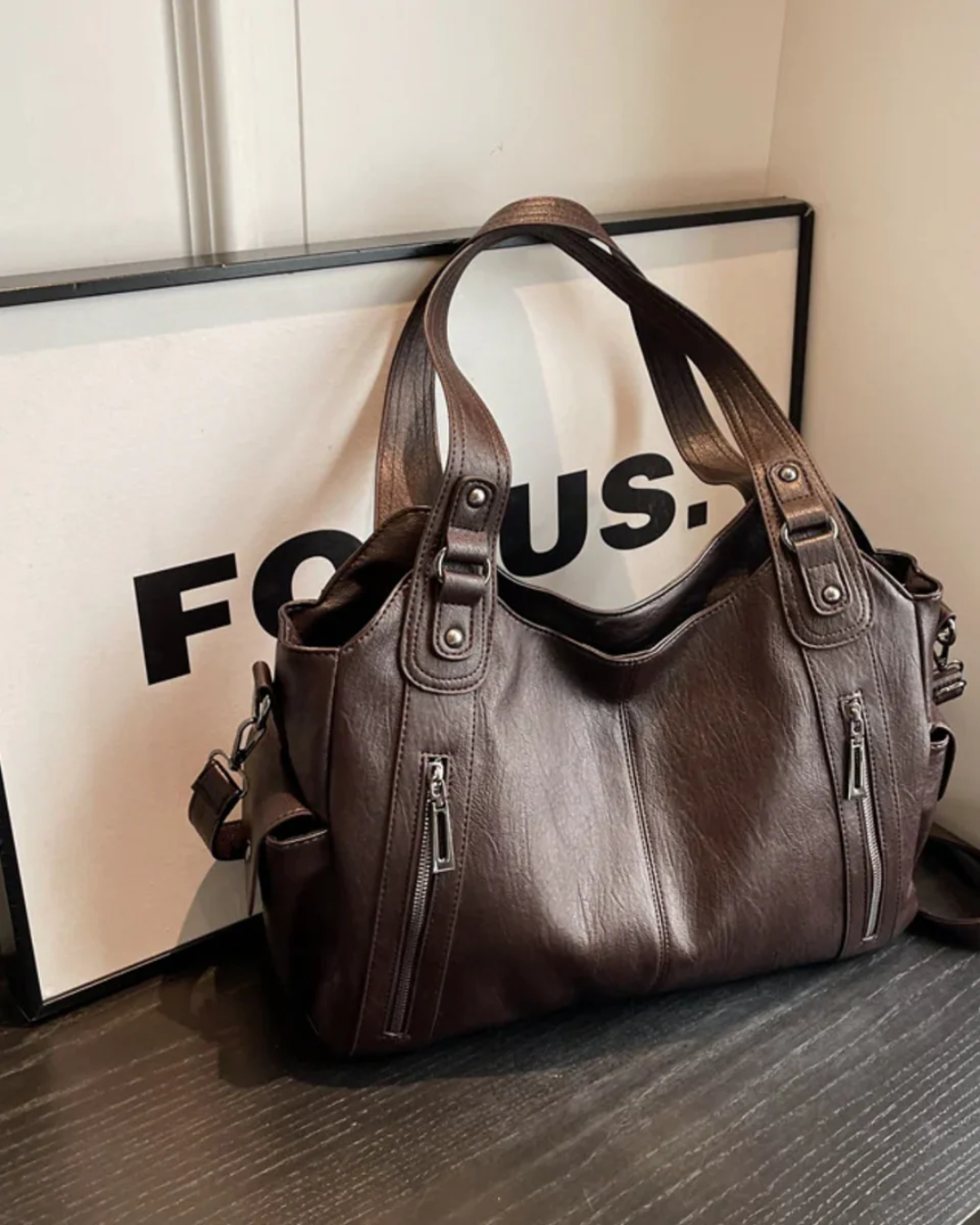 Isabella Schultertasche – handgefertigt