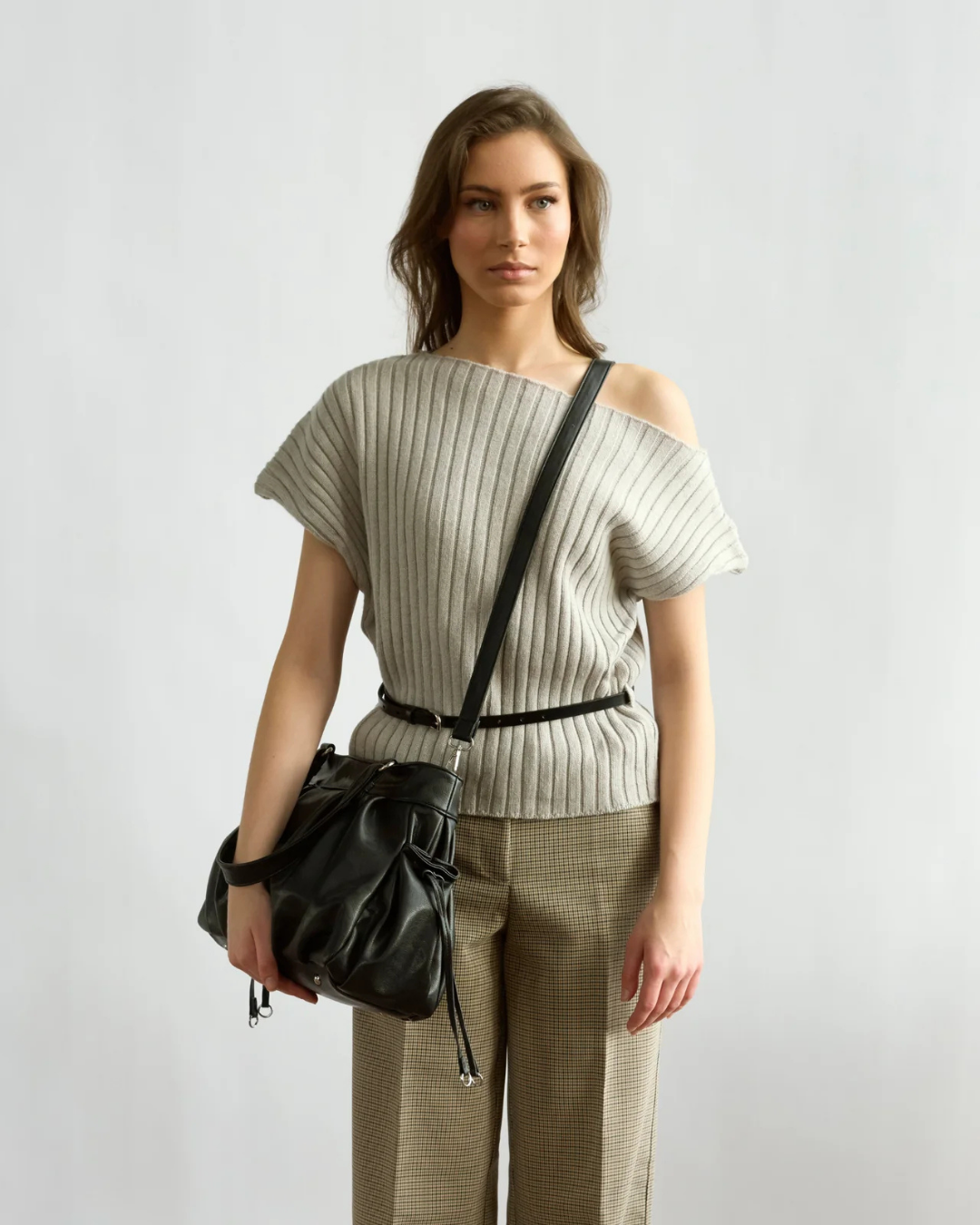 Helena Schultertasche – handgearbeitet