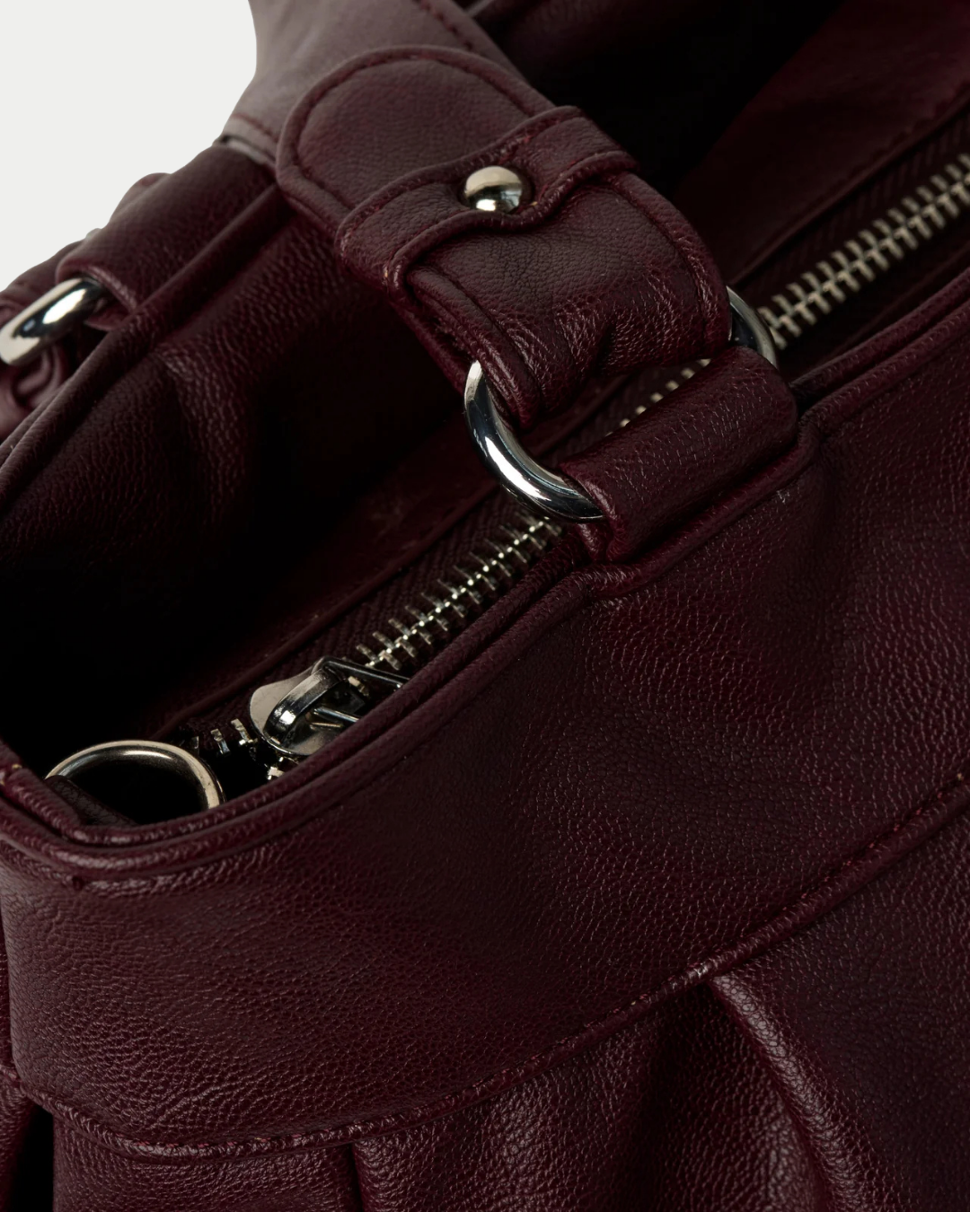 Helena Schultertasche – handgearbeitet