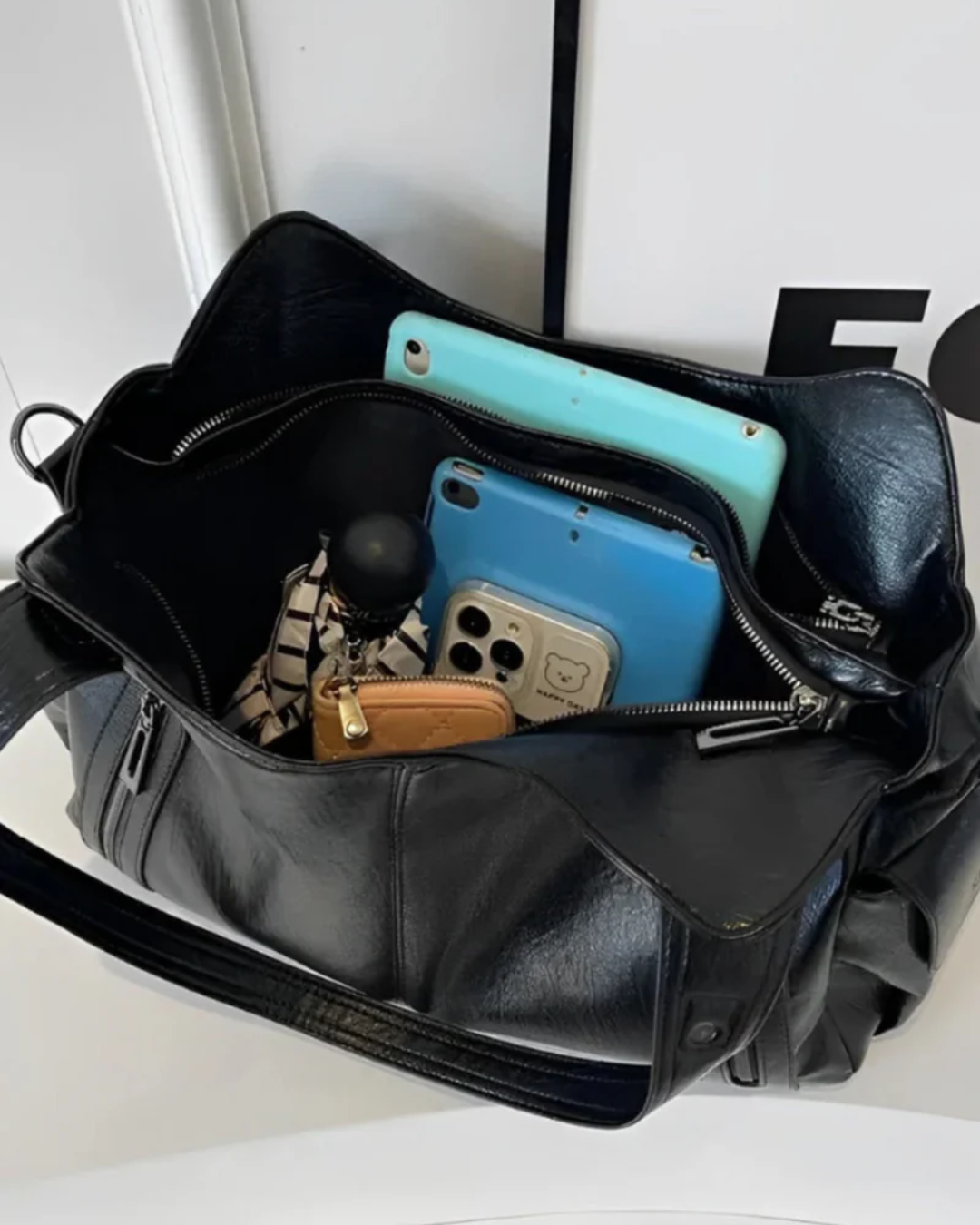 Isabella Schultertasche – handgefertigt